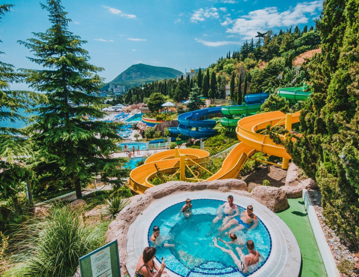 Открытые бассейны - Комплекс «Миндальная роща»